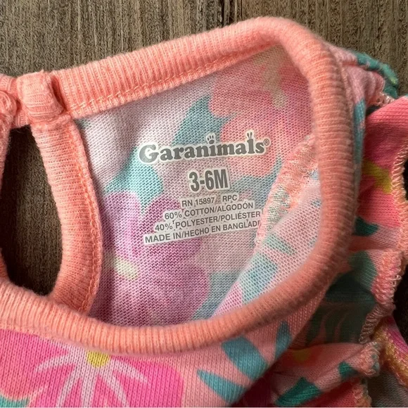Garanimals | Baby Girl Tropical Outfit - Picture 10 of 12
